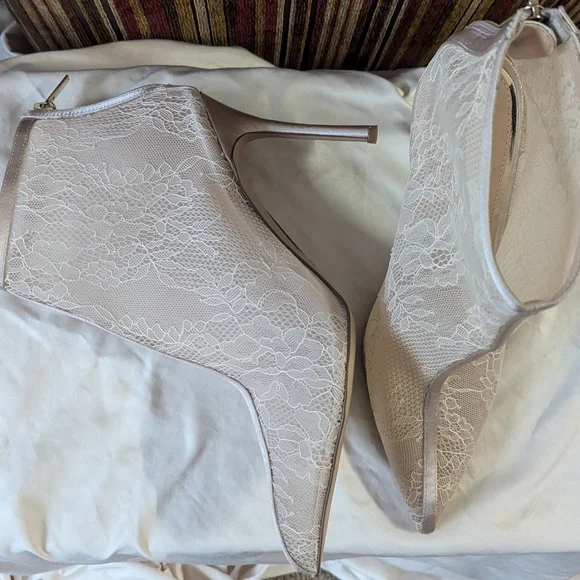 Jewel Badgley Mischka - Picture 2 of 11